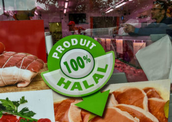 Il y a eu reetiquetage chez Spanghero pour avoir une idée de comment on reetiquete du porc en veau halal ou du kangourou en Boeuf regardez  cette vidéo du scandale en Afrique du sud