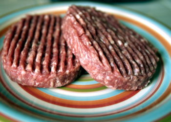 France : des « faux steaks hachés » distribués à des associations caritatives